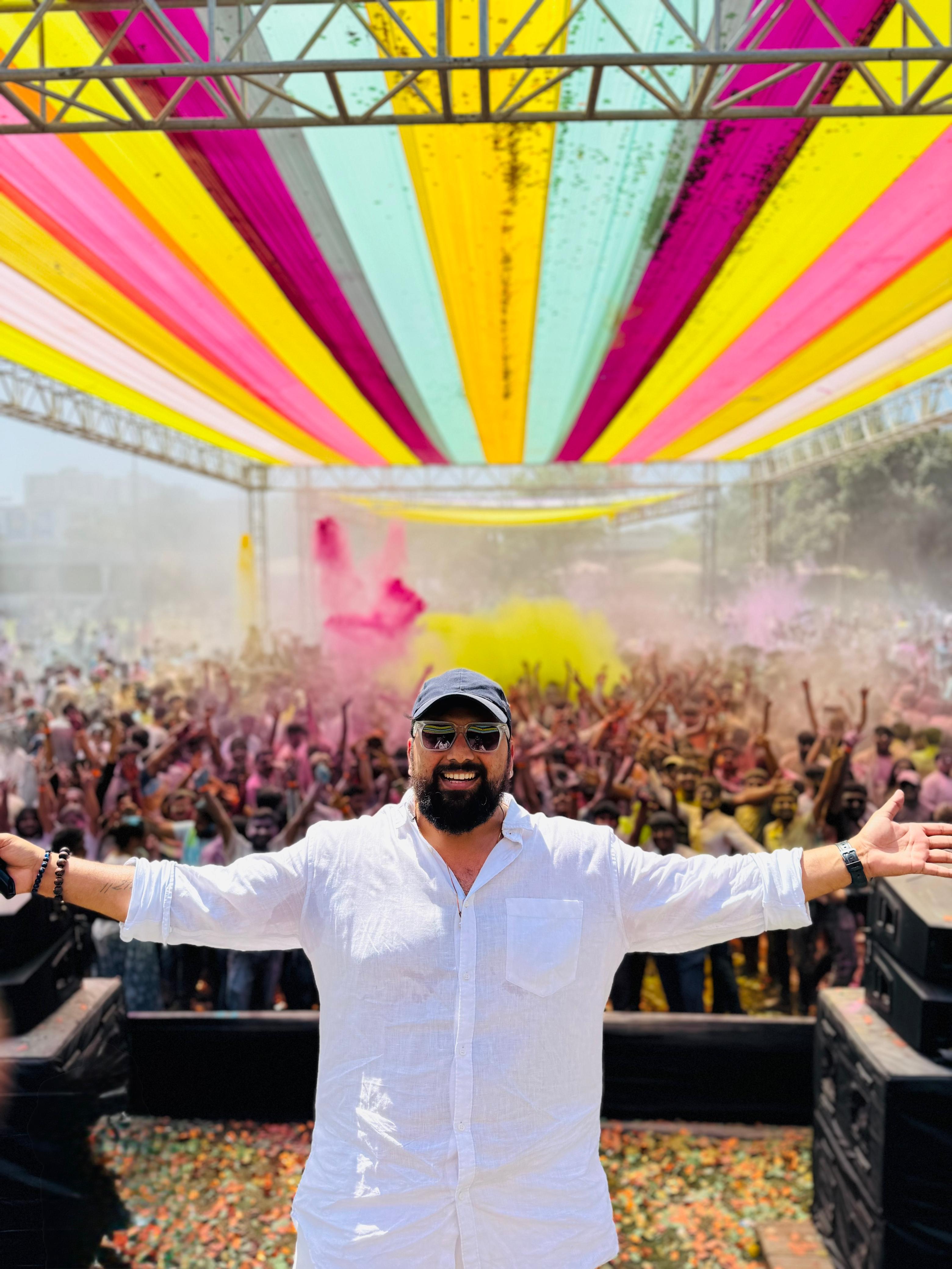 Bhagirath Dave - The Quirky Host & Entertainer